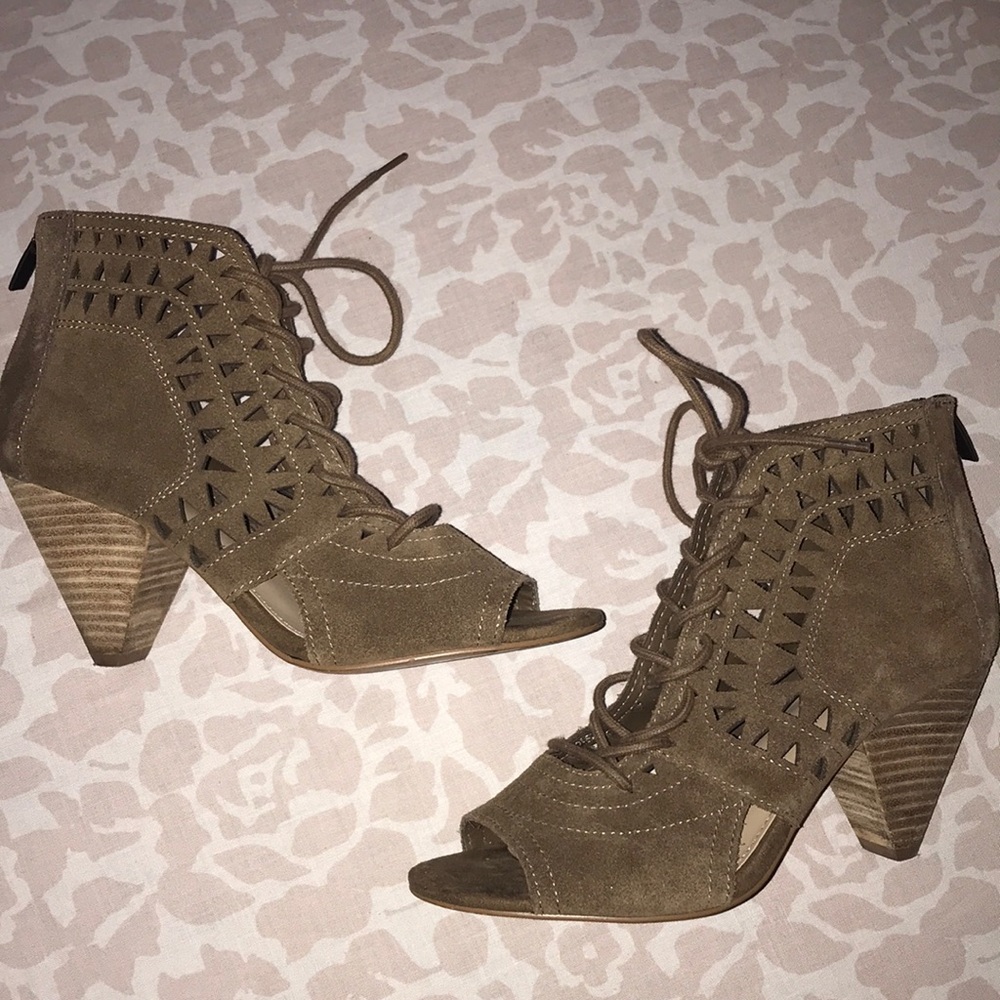 Vince Camuto Perfect Heel